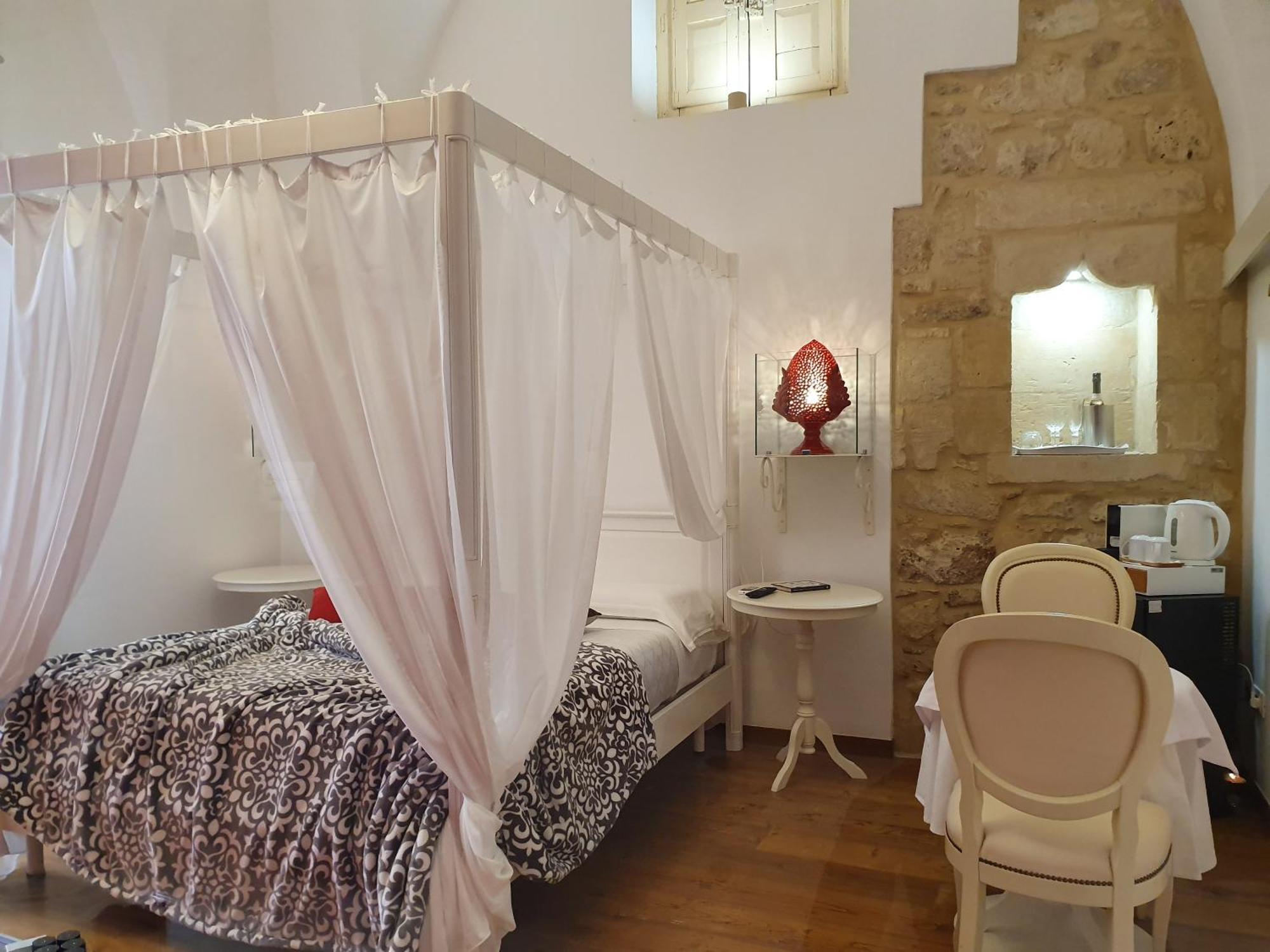 Le Nicchie Luxury Rooms Lecce Buitenkant foto