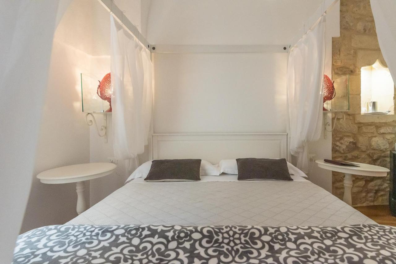 Le Nicchie Luxury Rooms Lecce Buitenkant foto