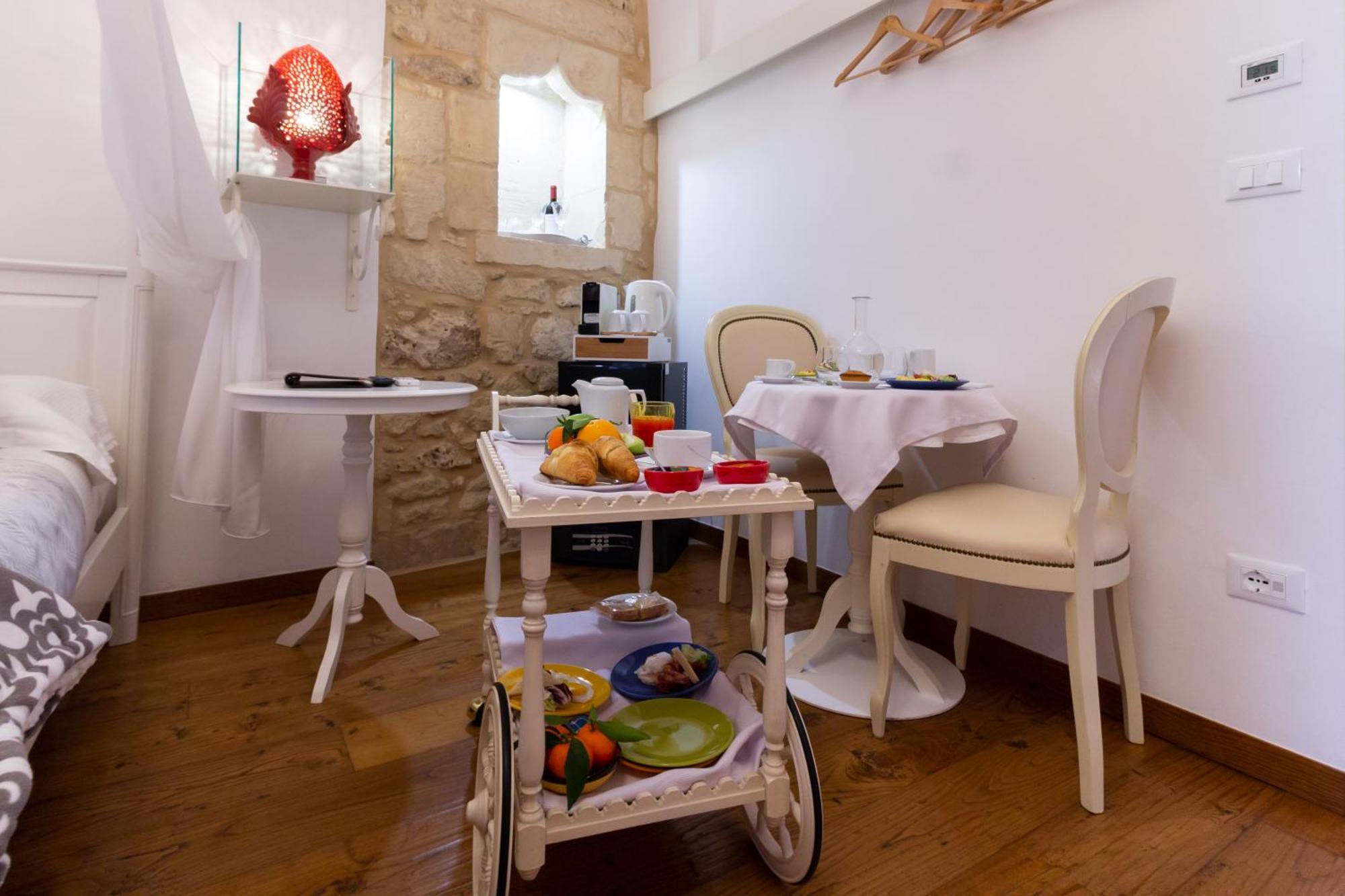 Le Nicchie Luxury Rooms Lecce Buitenkant foto