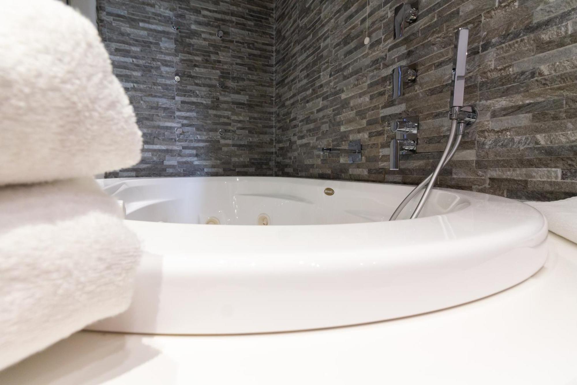 Le Nicchie Luxury Rooms Lecce Kamer foto