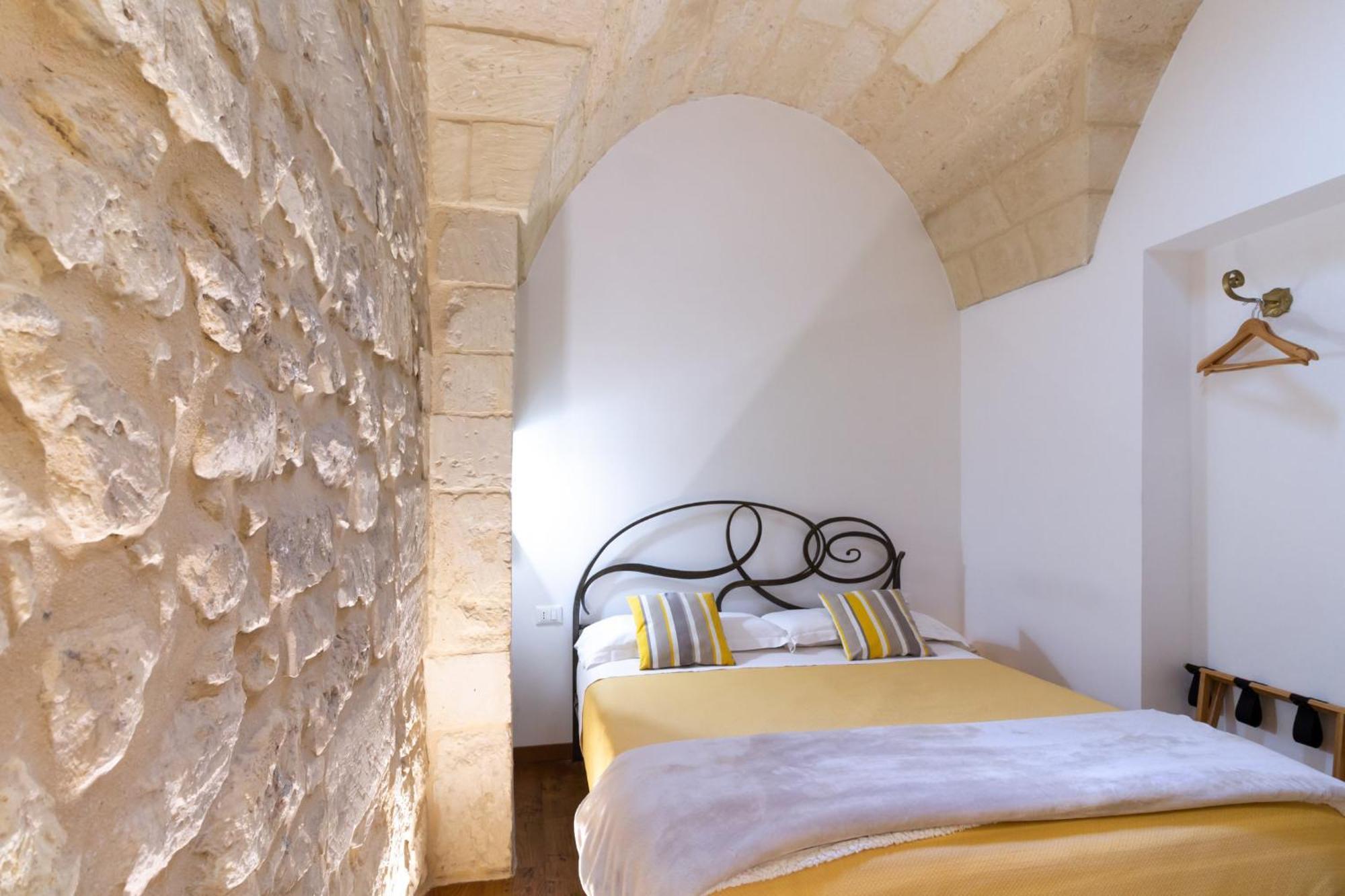 Le Nicchie Luxury Rooms Lecce Kamer foto